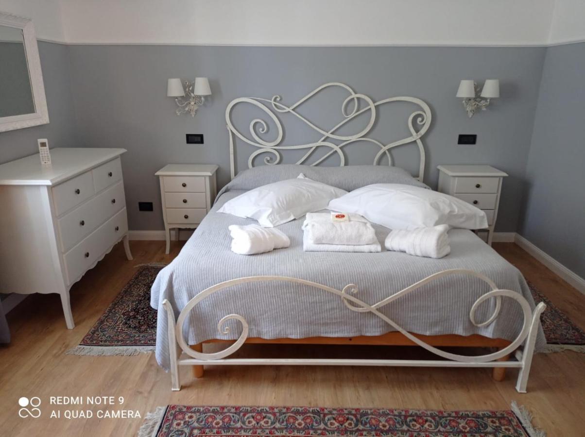 라이구에글리아 Il Nido Rifatto B&B 외부 사진