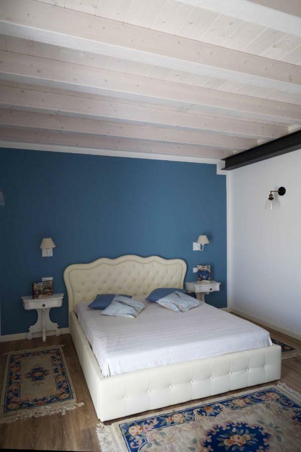 라이구에글리아 Il Nido Rifatto B&B 외부 사진